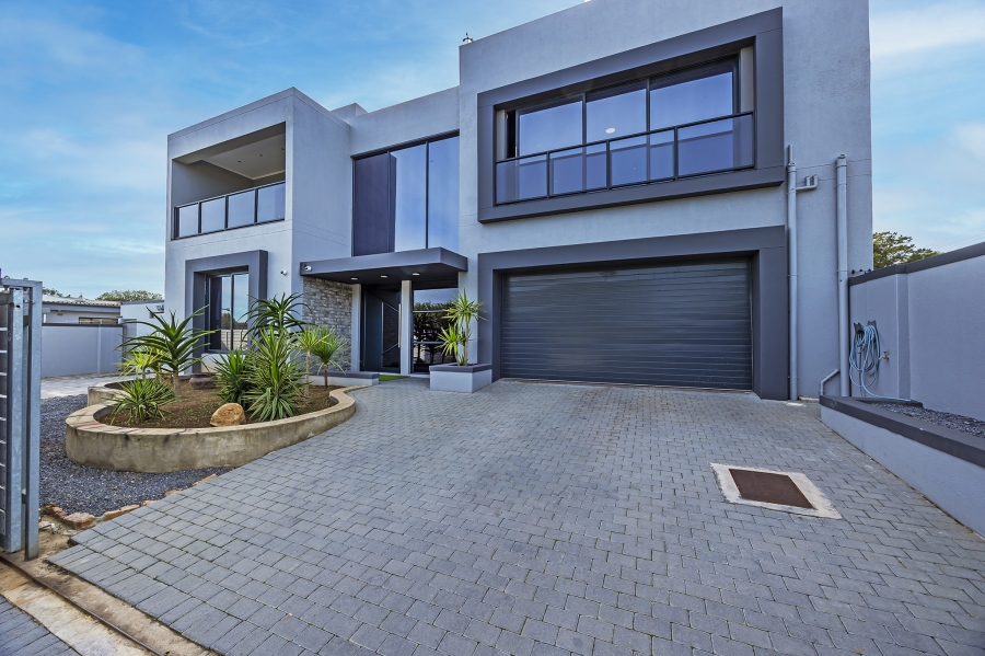 5 Bedroom Property for Sale in Elim Western Cape